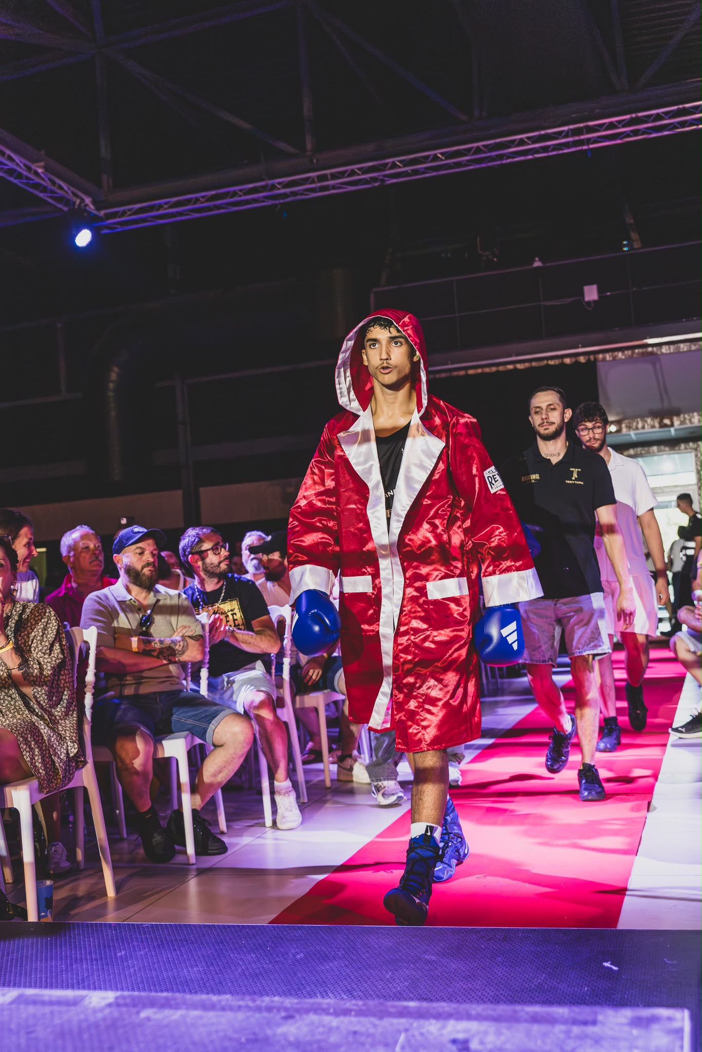 Le walk-out, soir de gala